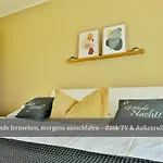 아파트 De Tuunkrueper Mit Deichblick Nordseeluft Von Der Terrasse Aus