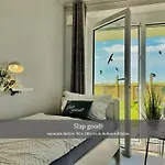 De Tuunkrueper Mit Deichblick Nordseeluft Von Der Terrasse Aus *