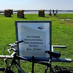 아파트 De Tuunkrueper Mit Deichblick Nordseeluft Von Der Terrasse Aus
