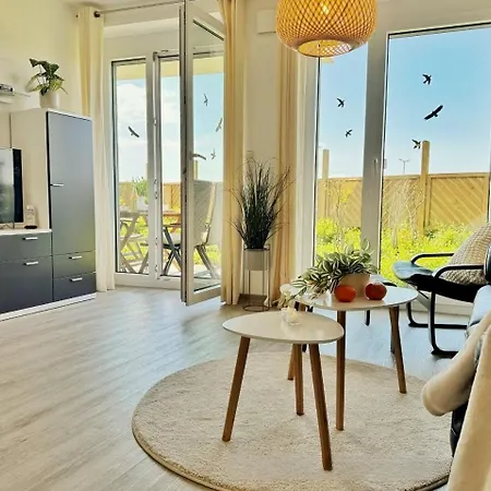 De Tuunkrueper Mit Deichblick Nordseeluft Von Der Terrasse Aus Appartamento Wurster Nordseekuste
