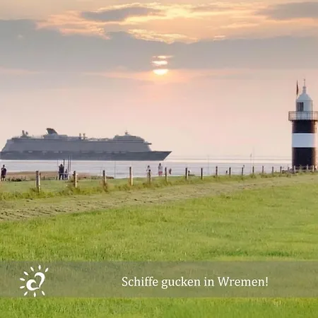 De Tuunkrueper Mit Deichblick Nordseeluft Von Der Terrasse Aus * Dorumer Neufeld