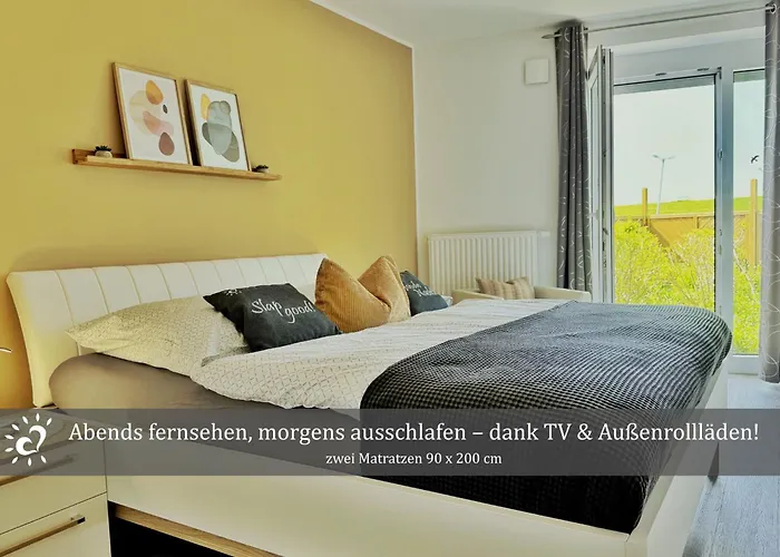 De Tuunkrueper Mit Deichblick Nordseeluft Von Der Terrasse Aus * Wurster Nordseekuste